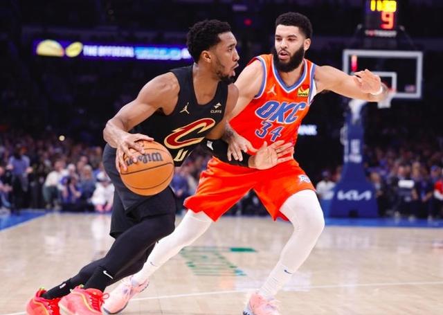 关于开拓者主场遭爵士连胜,米切尔分大杀四方的信息 关于开拓者主场遭爵士连胜,米切尔分大杀四方的信息