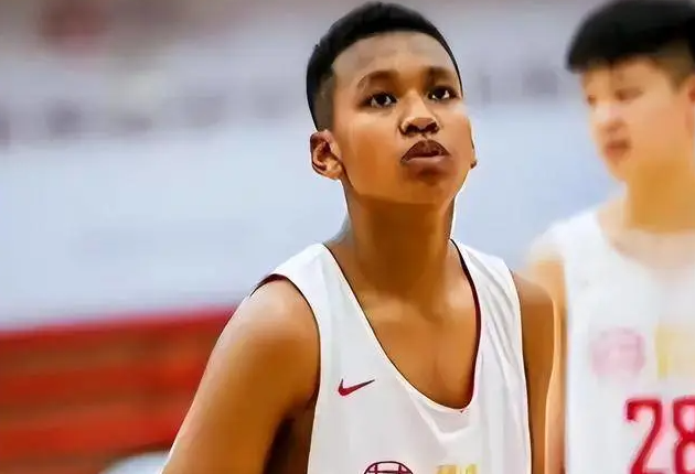 关于非洲篮球新星崛起,多队队员待领衔的信息 关于非洲篮球新星崛起,多队队员待领衔的信息