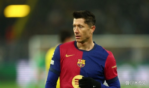 巴萨前锋射门精准,助球队赢得胜利 巴萨前锋射门精准,助球队赢得胜利