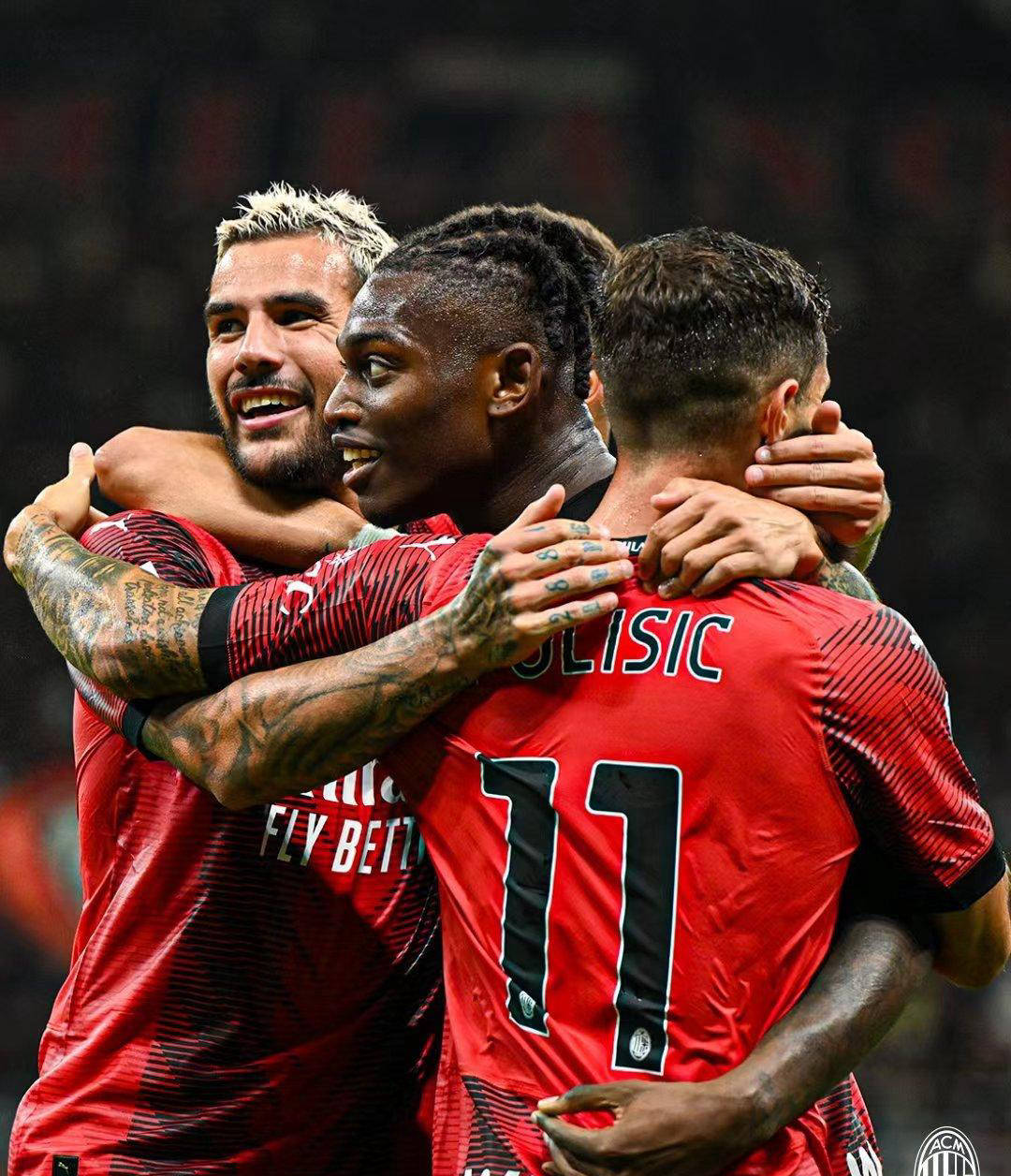 关于AC米兰队签下新后卫,增加阵容深度的信息 关于AC米兰队签下新后卫,增加阵容深度的信息