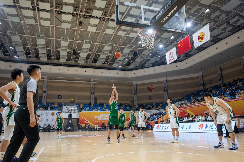 关于篮球赛事因天气原因取消，重赛日期待定的信息