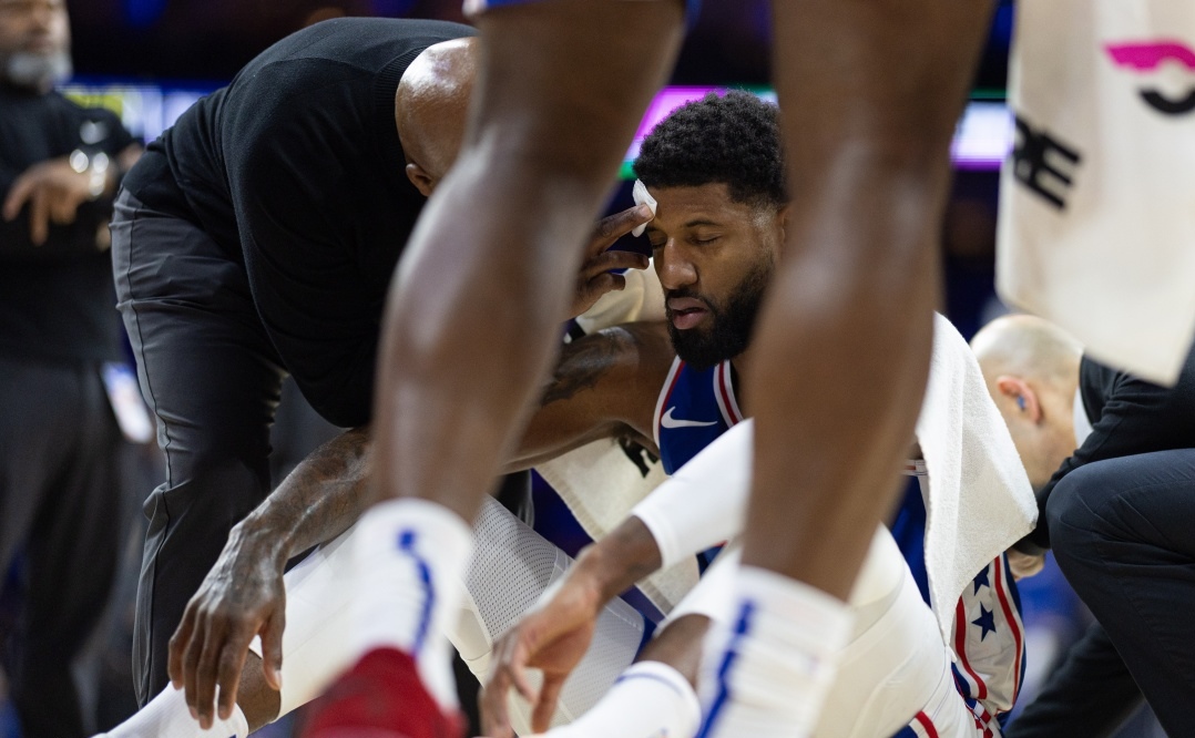 火箭球员因伤退出比赛，或将缺席多场比赛的简单介绍