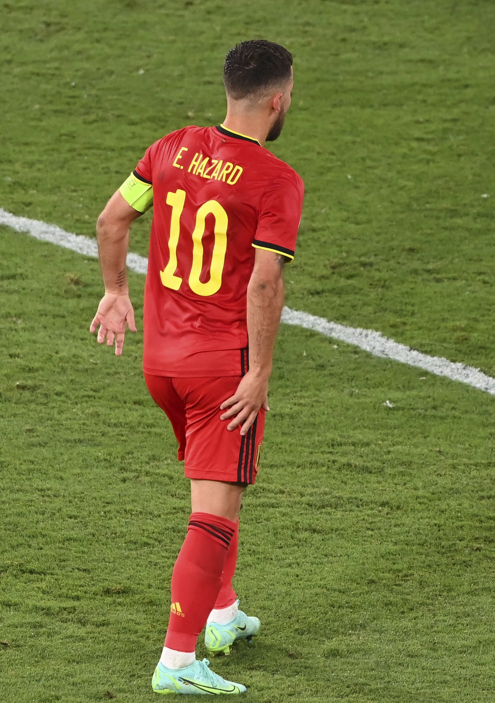 包含阿扎尔大腿受伤,转会传言再起波澜的词条 包含阿扎尔大腿受伤,转会传言再起波澜的词条