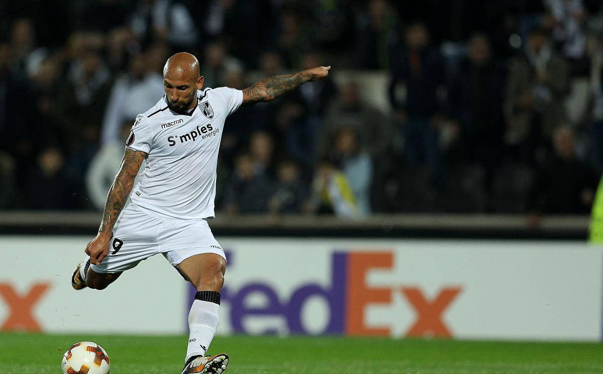 包含吉马良斯主场胜利,保级形势略有好转的词条 包含吉马良斯主场胜利,保级形势略有好转的词条