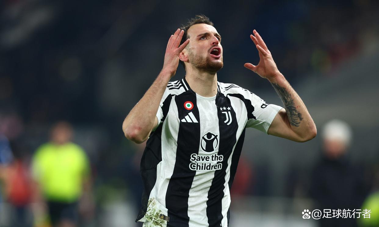 包含塞拉认可博努奇领导能力，尤文图斯后卫当之无愧的词条