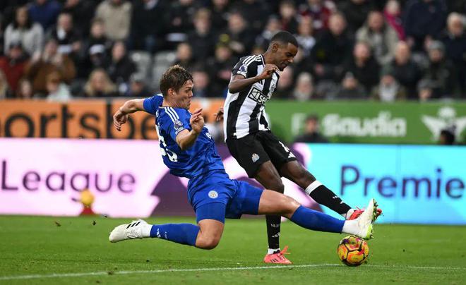 包含莱斯特城遭遇主场失利，需调整状态的词条