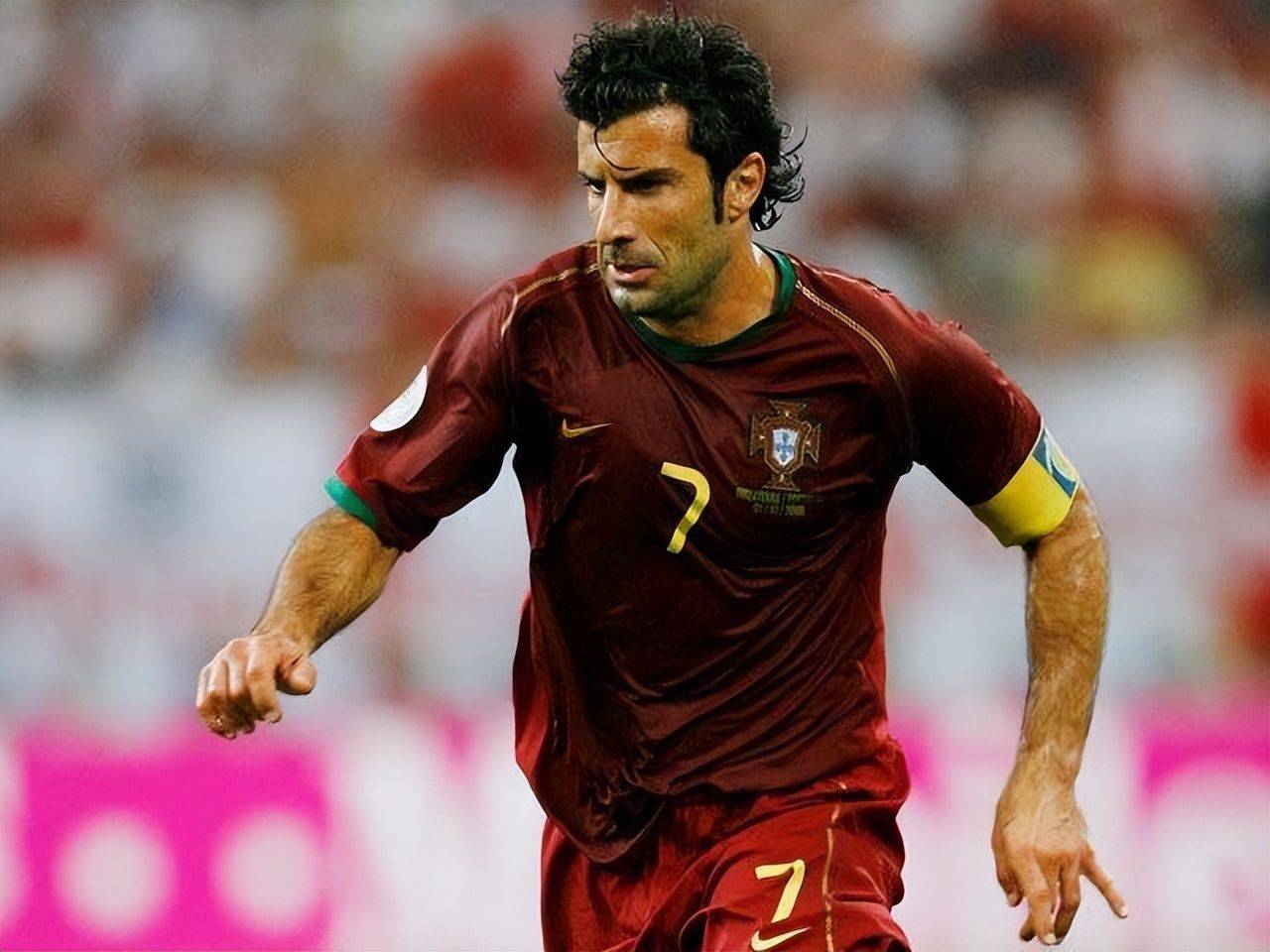 包含足球明星闪亮登场,追随足坛热潮,无人不知无人不晓的词条 包含足球明星闪亮登场,追随足坛热潮,无人不知无人不晓的词条