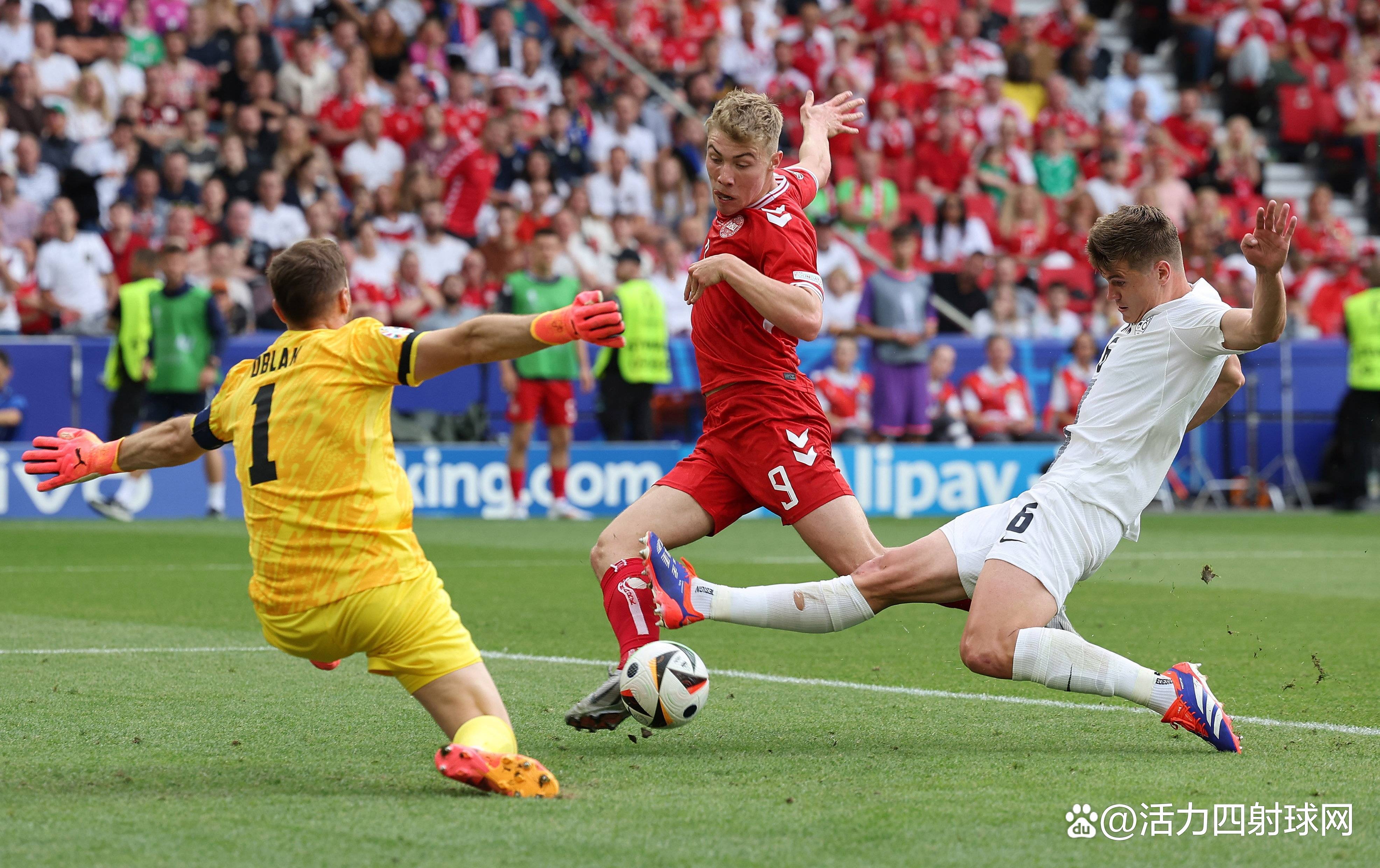 英超劲旅上演逆转好戏，晋级欧冠八强的简单介绍