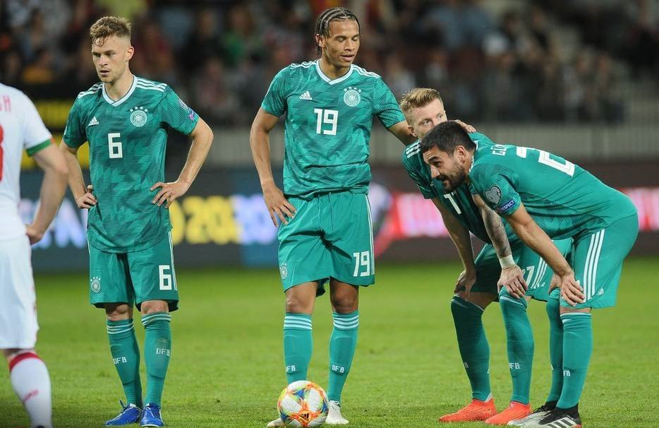 爱沙尼亚不敌荷兰,欧预赛积分榜位置下滑的简单介绍 爱沙尼亚不敌荷兰,欧预赛积分榜位置下滑的简单介绍