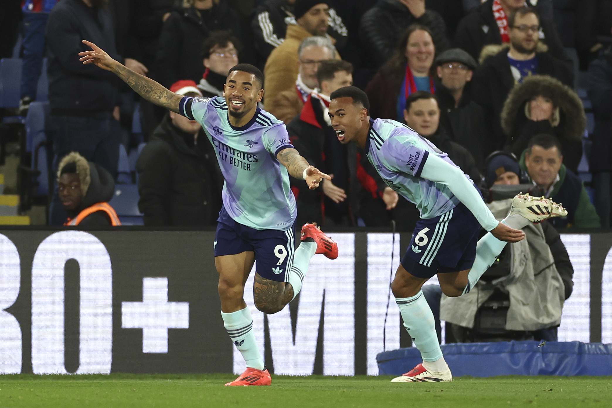 包含世俱杯前瞻:曼联与对手交锋看点的词条 包含世俱杯前瞻:曼联与对手交锋看点的词条