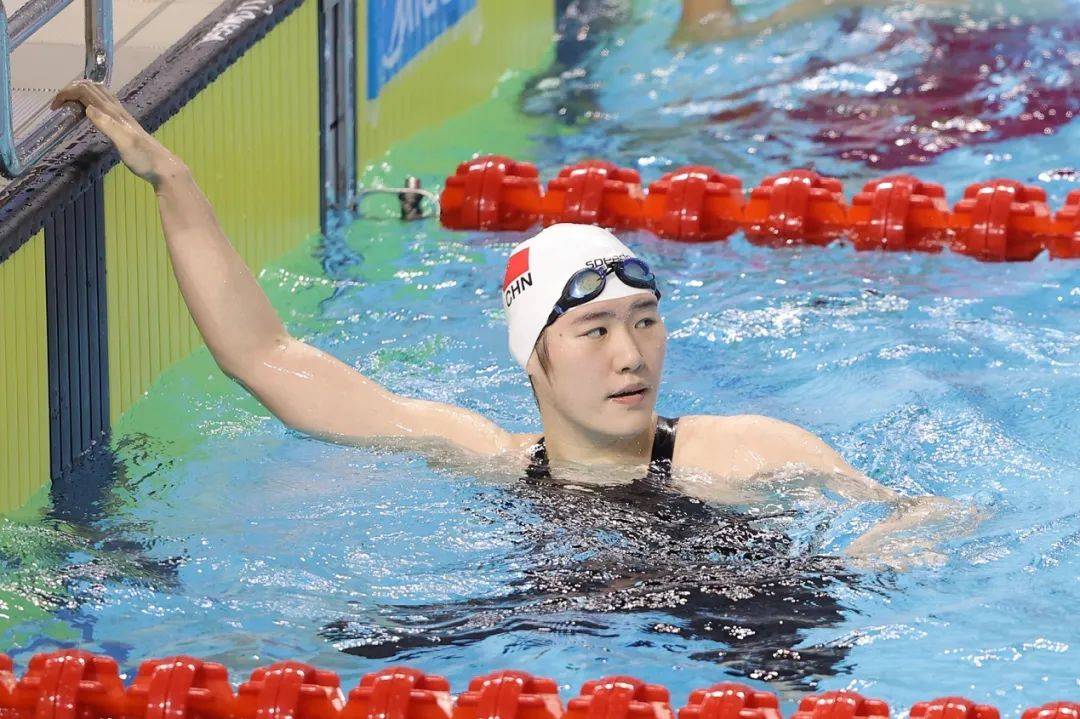 精彩对决！游泳比赛新纪录闪耀赛场的简单介绍