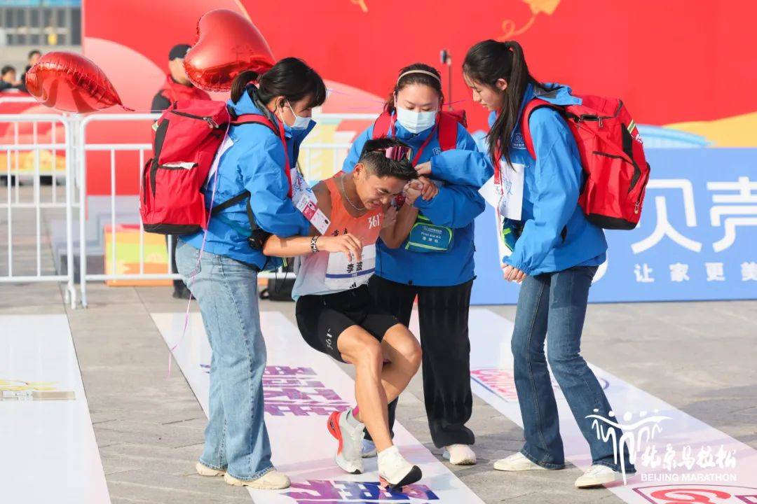 挑战自我！选手突破极限赢得喝彩的简单介绍