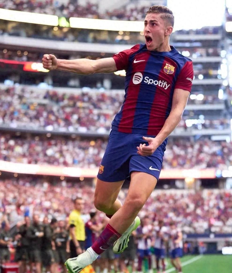 瓦伦西亚主场告捷，全队士气高涨的简单介绍