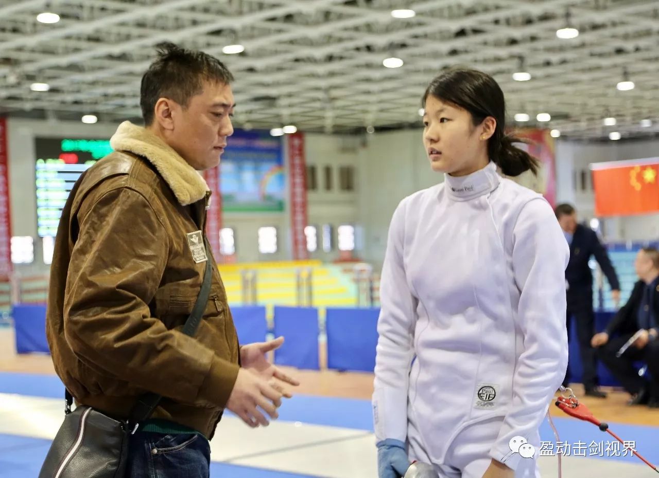 阿根廷击剑选手实力超群,轻松拿下金牌 阿根廷击剑选手实力超群,轻松拿下金牌