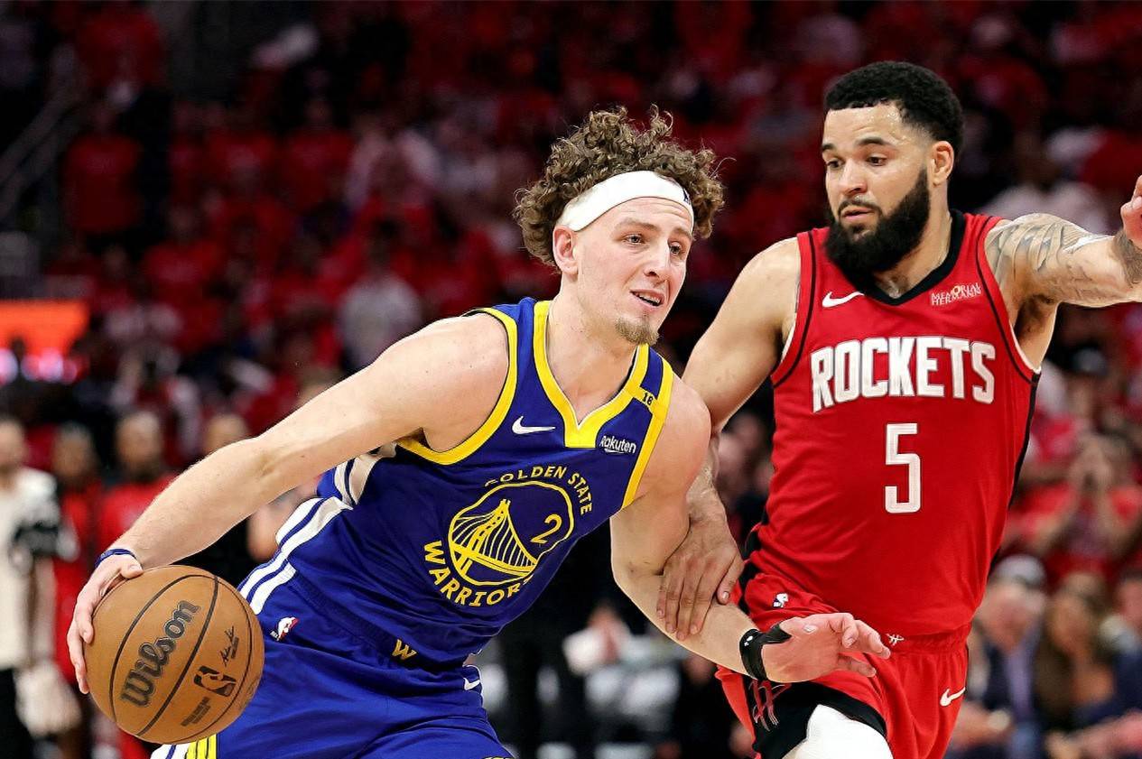 新星崭露头角,球队实力蒸蒸日上 新星崭露头角,球队实力蒸蒸日上