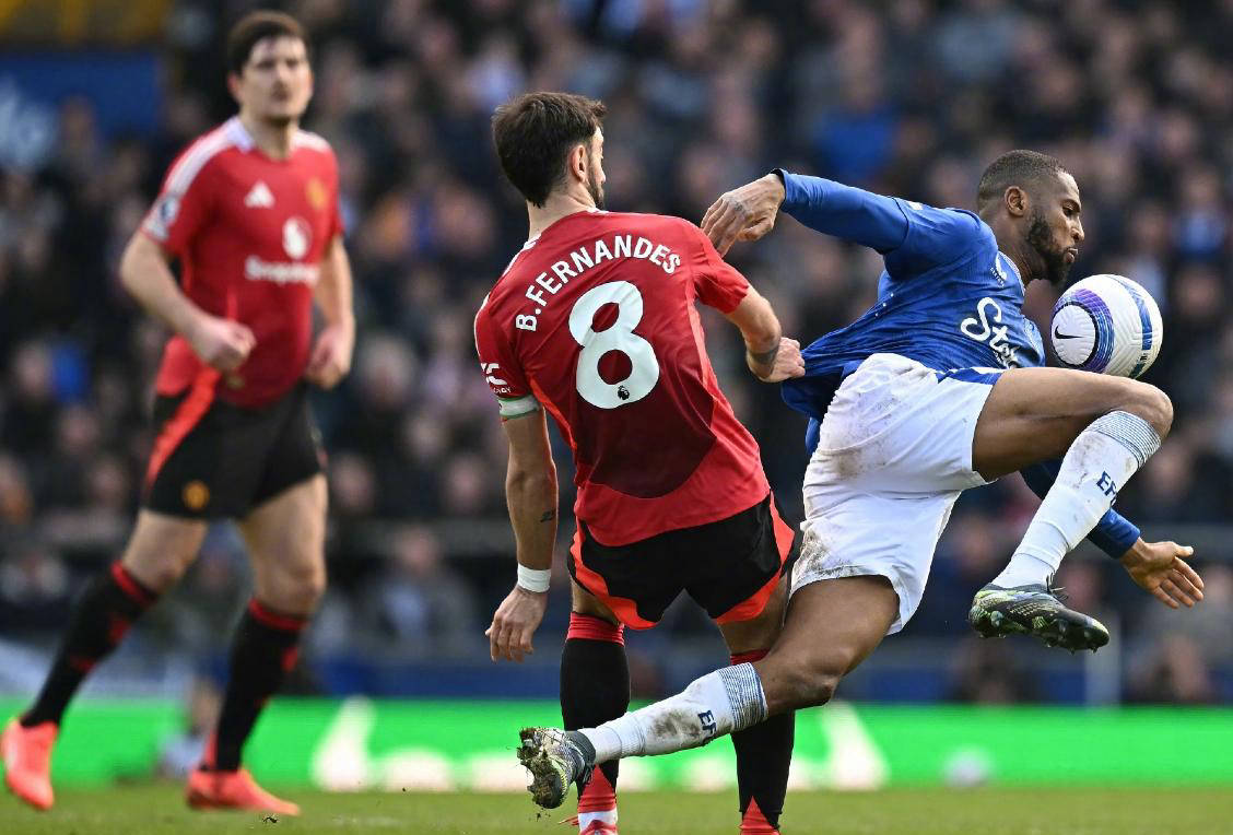 意甲豪门遭遇失利,客场难挡对手攻势 意甲豪门遭遇失利,客场难挡对手攻势