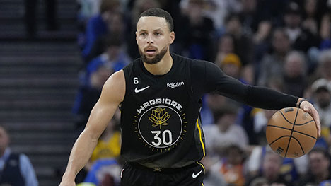 利物浦击败雄鹿，晋级半决赛