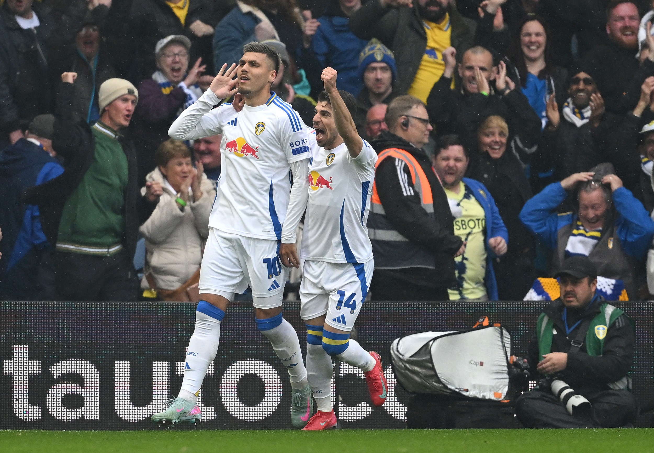 利兹联客场大胜，积分榜上升的简单介绍