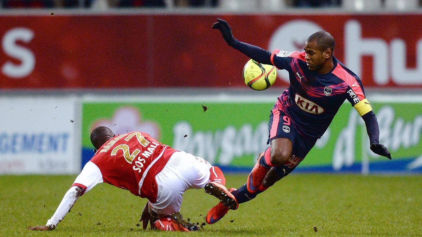 包含梅斯豪取领先，继续力争法甲联赛前四名的词条