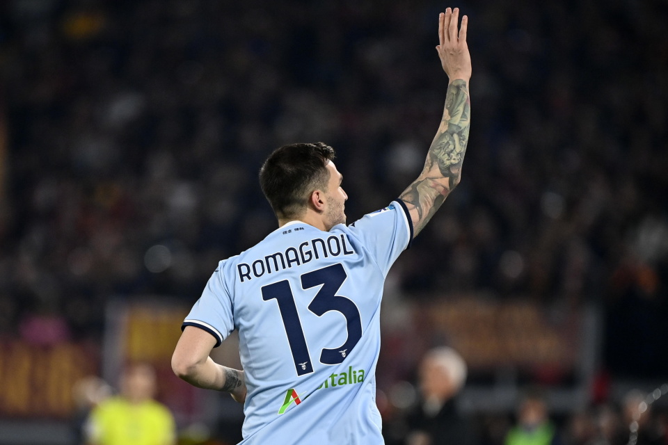 包含拉齐奥客场战平克罗托内，双方互有一筹的词条