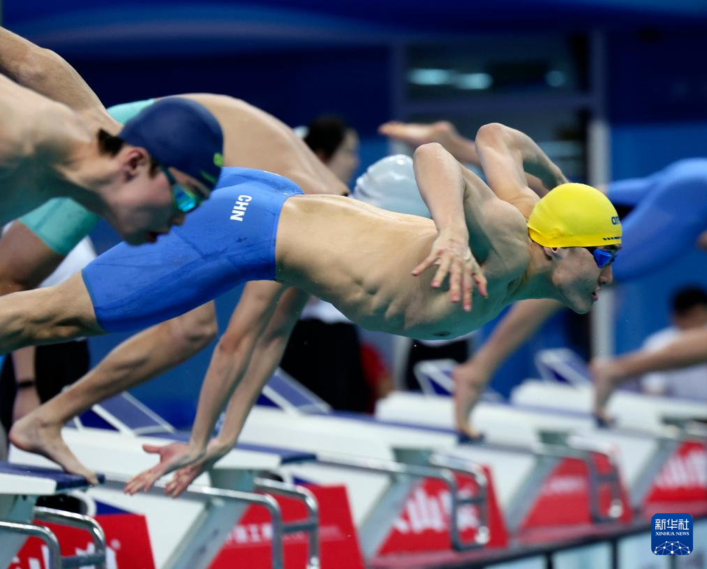 游泳赛场重磅出击，男女选手交相辉映