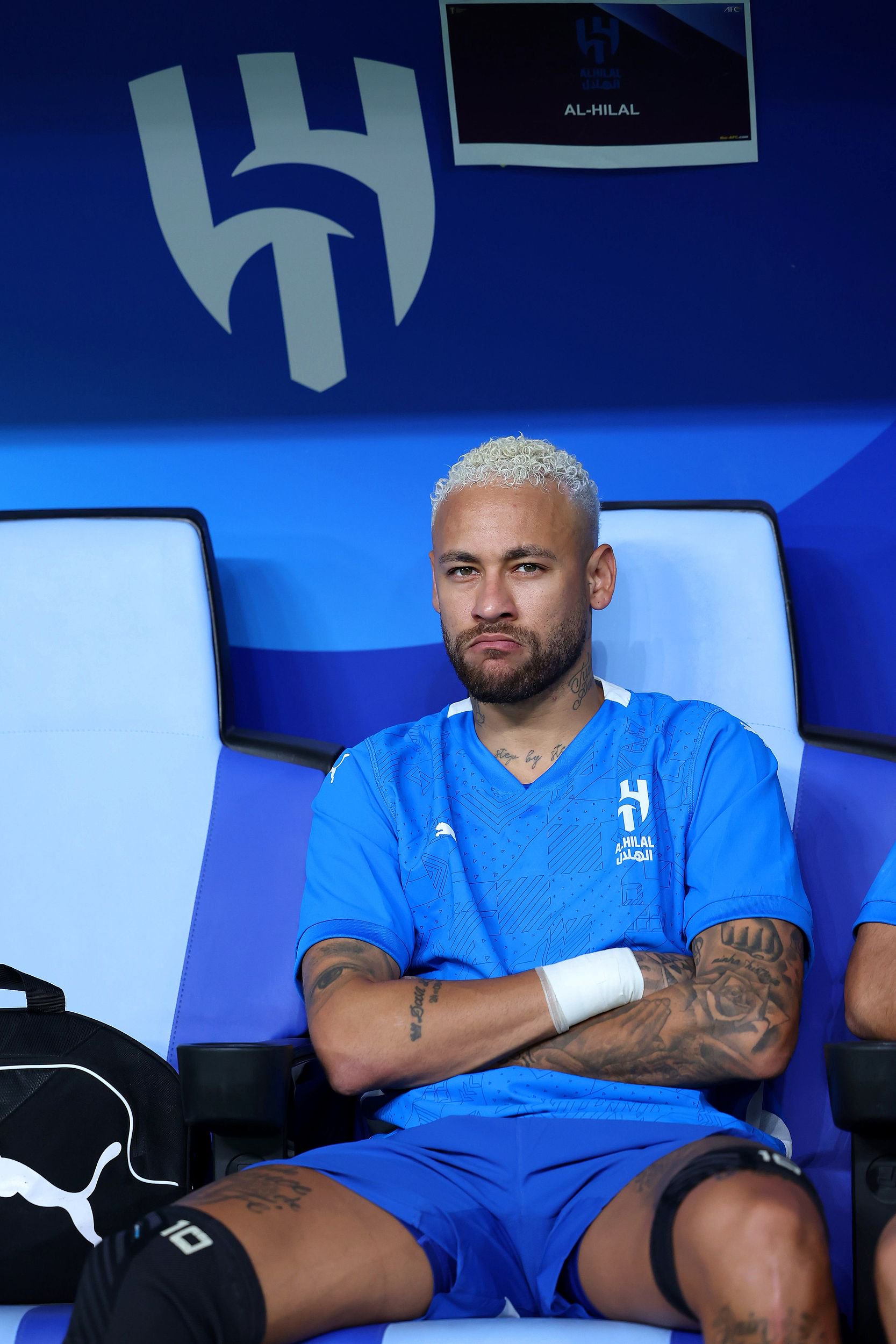 世界足球新闻:内马尔伤愈归队 世界足球新闻:内马尔伤愈归队