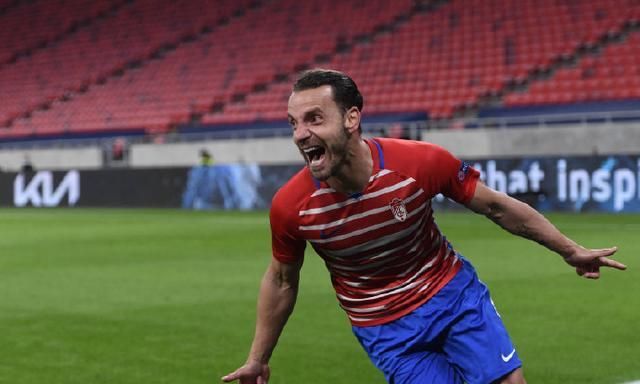 关于格拉纳达目标拿下瓦伦西亚，展现实力的信息