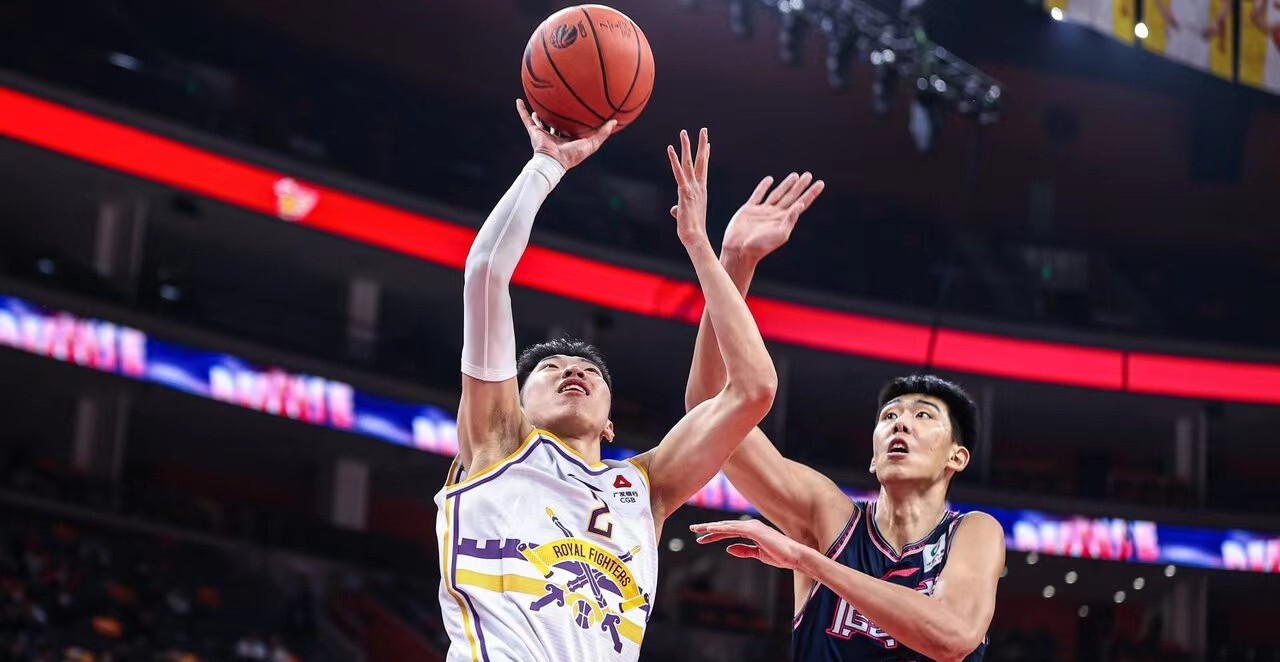 古巴女足队在比赛中轻松击败对手