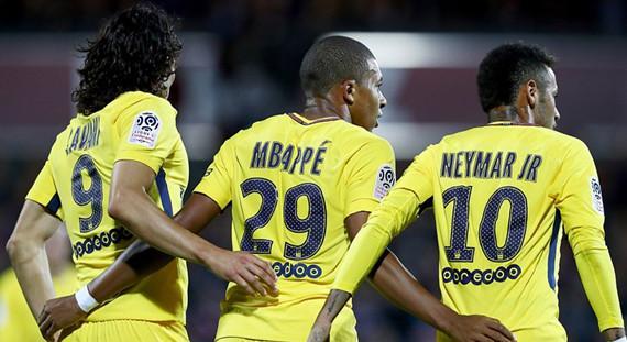 球队内部传闻:教练计划进行轮换以增强进攻端 球队内部传闻:教练计划进行轮换以增强进攻端