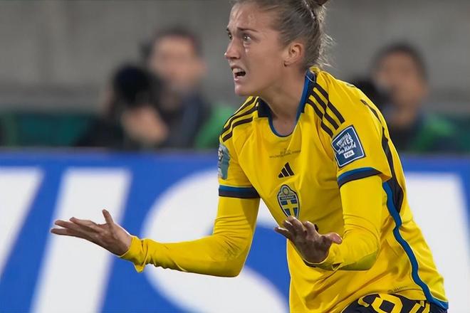 瑞典女足队在比赛中力压对手,取得胜利的简单介绍 瑞典女足队在比赛中力压对手,取得胜利的简单介绍