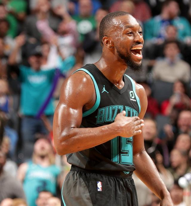 九游娱乐首页-关于黄蜂后卫沃克连续10场30+，成最佳助攻手的信息