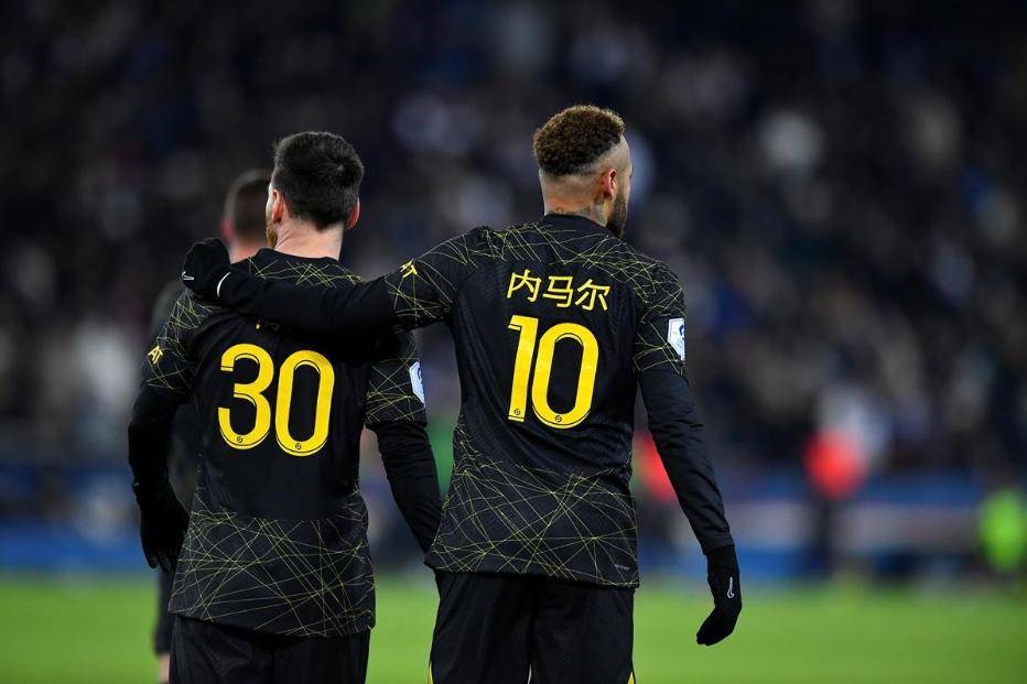 巴黎圣日耳曼客场不敌雷恩,遭遇黑色一战 巴黎圣日耳曼客场不敌雷恩,遭遇黑色一战